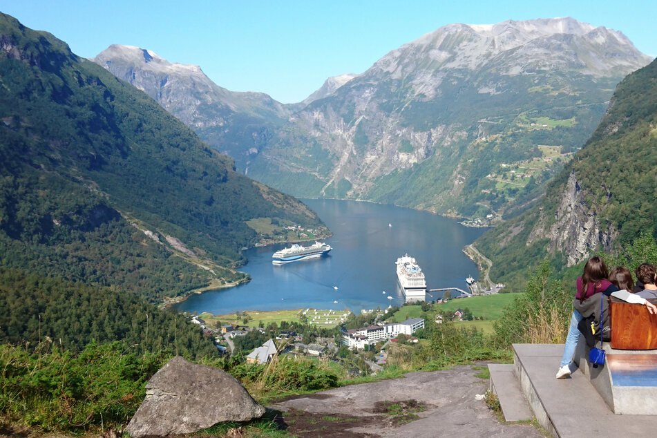 Touristen können ab sofort auch wieder am Geirangerfjord im Südwesten Norwegens Urlaub machen, alle Einreiseanforderungen werden aufgehoben.