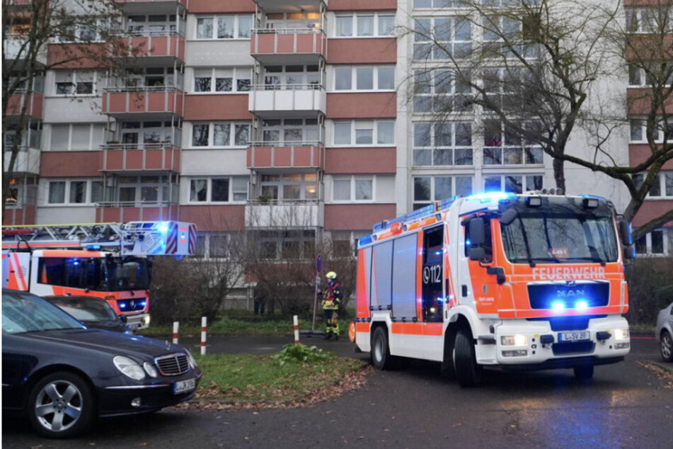 Leipzig: Brand-Serie in Leipzig reißt nicht ab: Feuerwehr rückt schon wieder zur "Langen Lene" aus