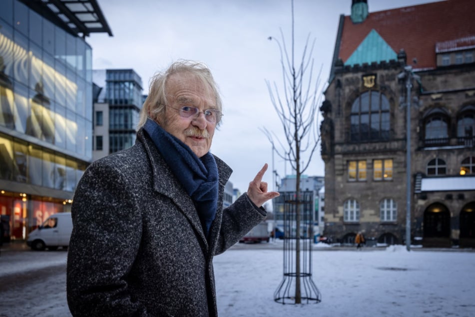 Für Dieter Füsslein (81, FDP) muss es kein "supermodernes" Schauspielhaus sein. Die Kosten sollten die zuvor veranschlagten 16 Millionen Euro nicht überschreiten.