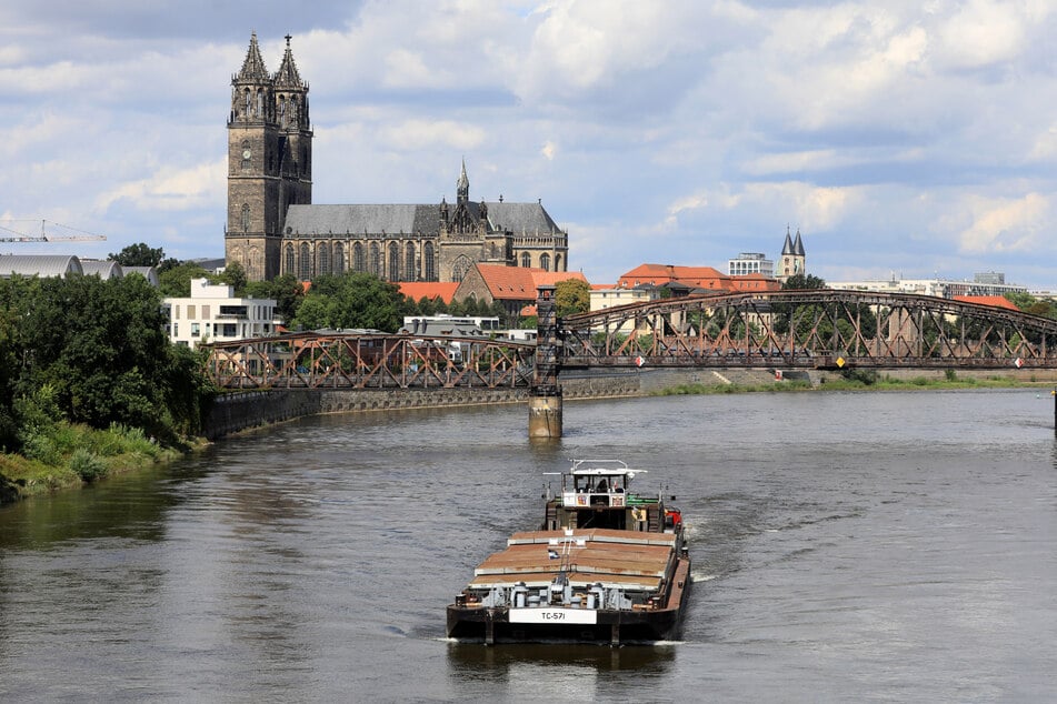 Hochwassergefahr? Elbe steigt in Sachsen-Anhalt weiter an!