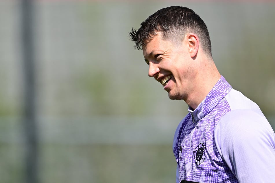 Rasmussen fühlt sich mit seiner Familie in Hamburg und auch bei St. Pauli wohl.