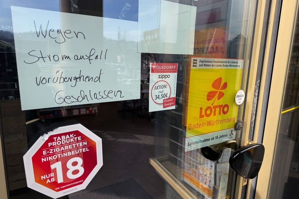 Der kurzfristige Ausfall hatte auch Auswirkungen auf Geschäfte sowie Kunden von Mobilfunkanbietern.