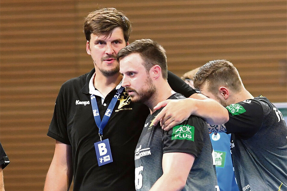 HCE-Chefcoach Rico Göde mit Kreisspieler Jonas Thümmler.