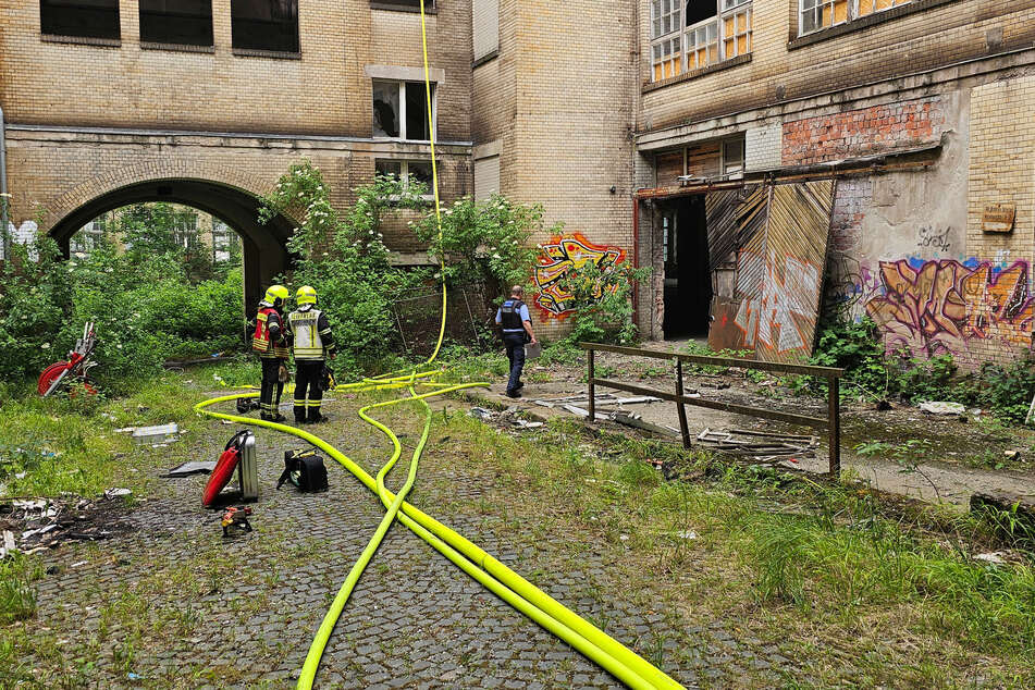 Die Feuerwehr kam erneut auf dem Gelände der ehemaligen Wanderer Werke zum Einsatz.