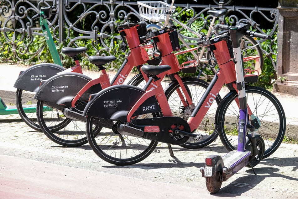 Außerdem darf Voi bis zu 1000 E-Bikes im Stadtgebiet anbieten.