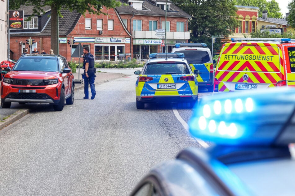 Radfahrerin von Opel erfasst und schwer verletzt: Hubschrauber rückt an