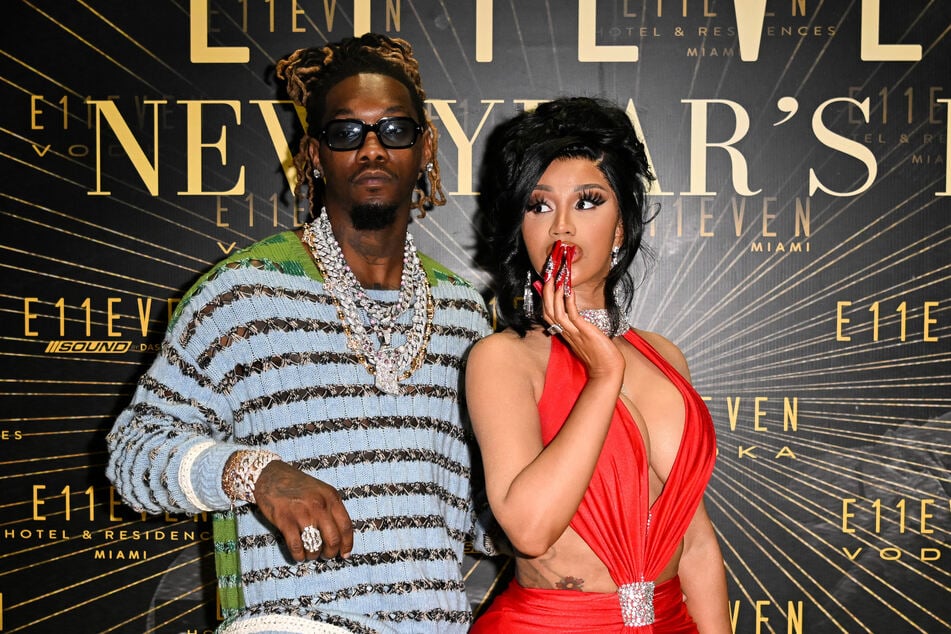 Cardi B (r.) seems to be on good terms with her ex, Offset, as the exes spotted at a Miami nightclub together.