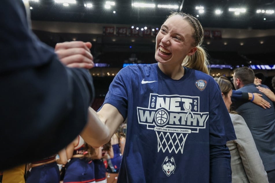 Paige Bueckers sends powerful message after big March Madness win