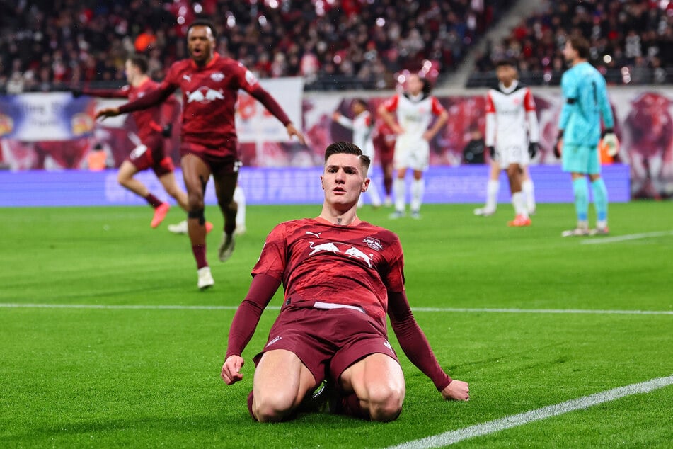Benjamin Sesko stürmt nun für Manchester United in der Premier League.