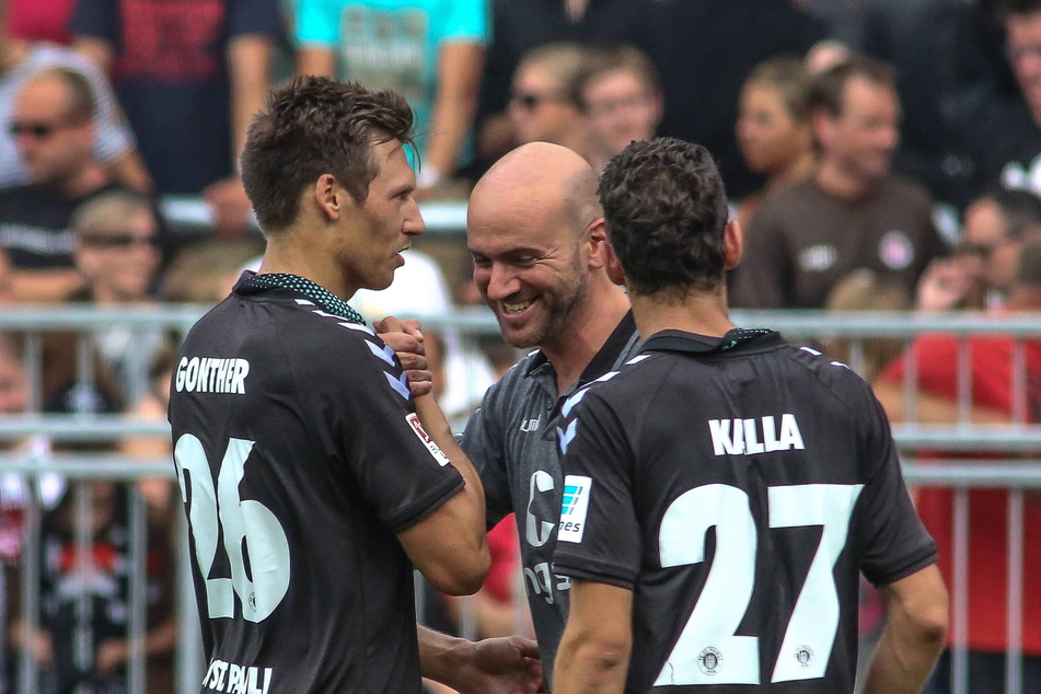 Sören Gonther (34, l.) und Roland Vrabec (47, M.) arbeiteten bereits beim FC St. Pauli zusammen.