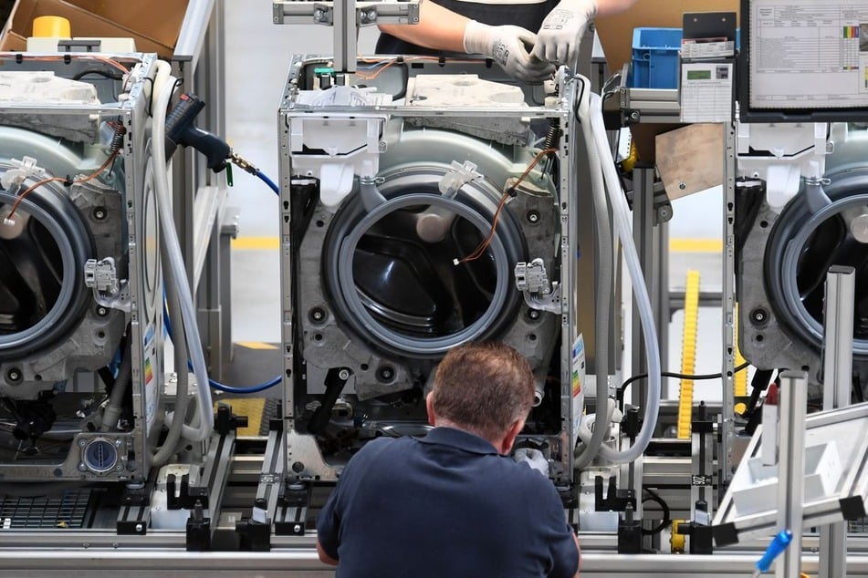 Der Konzern leidet unter der Wirtschaftslage in allen Geschäftsfeldern.