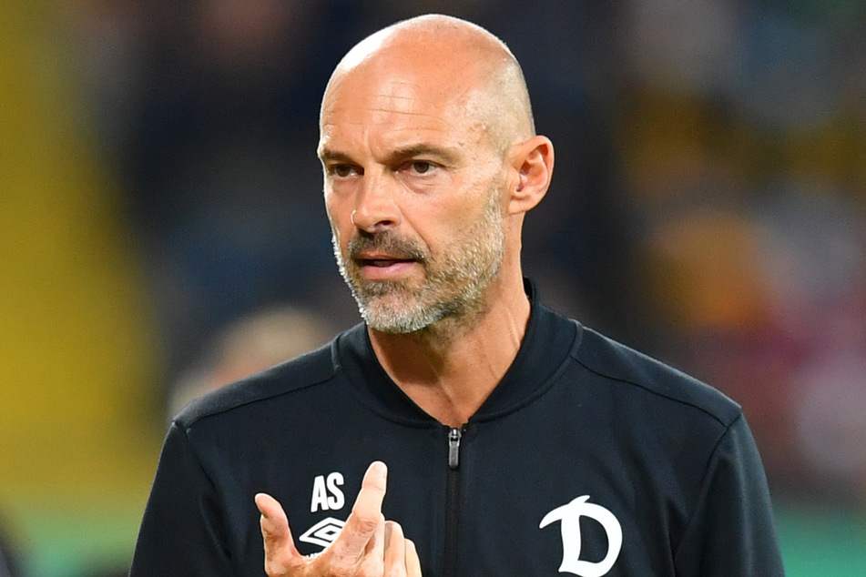 Alexander Schmidt (52) feiert bei Dynamo Dresden bald sein fünfmonatiges Amtsjubiläum.