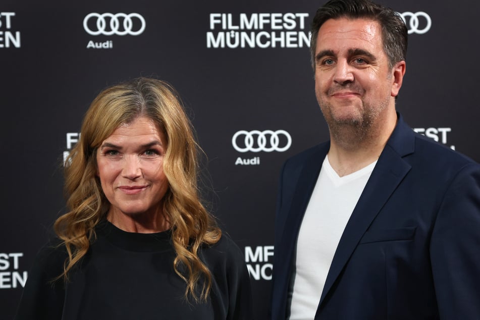 Gemeinsam mit Schauspieler Bastian Pastewka (52) ist Anke Engelke (58) derzeit in der neuen Serie "Perfekt verpasst" auf Amazon Prime zu sehen.