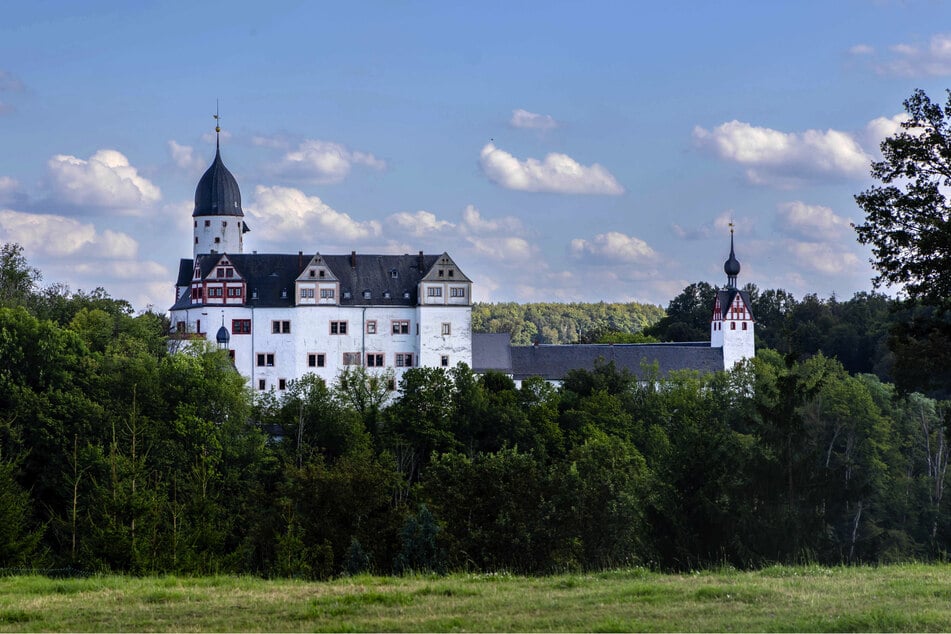 Vom Turm der Rochsburg aus bietet sich ein einzigartiger Blick ins Muldental. (Archivbild)