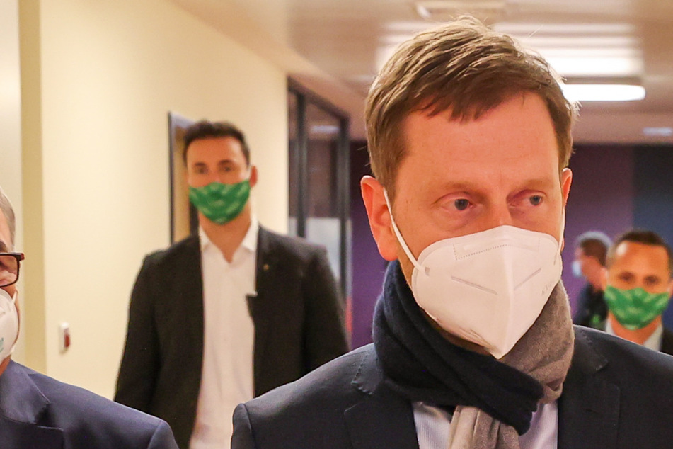 Kretschmer räumt Fehler bei Corona-Politik ein: Harte Maßnahmen kamen zu spät