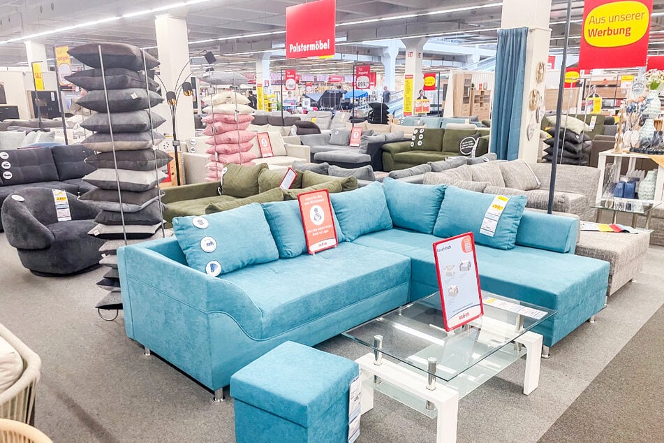 Bei ROLLER Villingen-Schwenningen gibt's im Abverkauf satte 40 Prozent Rabatt¹ auf fast alle Möbel.