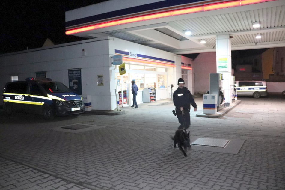 Die Tankstelle im Groß-Umstädter Mörsweg wurde gegen 19.20 von einem bislang unbekannten Täter überfallen.