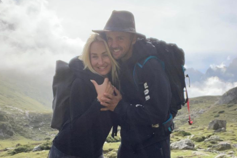 Sarah Connor (41) gratulierte ihrem Schatz Florian Fischer (47) mit einem gemeinsamen Foto aus den Bergen.