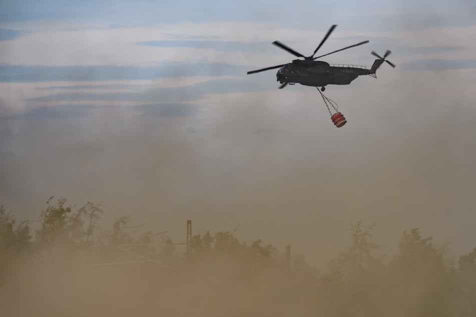 Waldbrand in der Gohrischheide: Mehr als die Hälfte des Waldes bereits abgebrannt