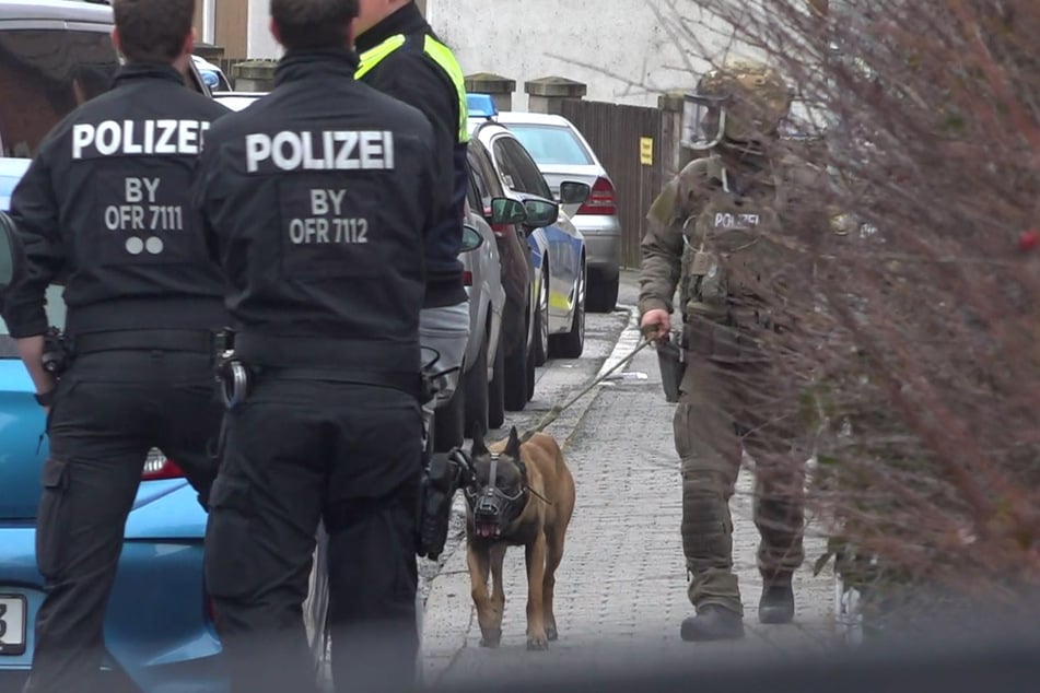 Das SEK rückte aufgrund der unklaren Bedrohungslage an.