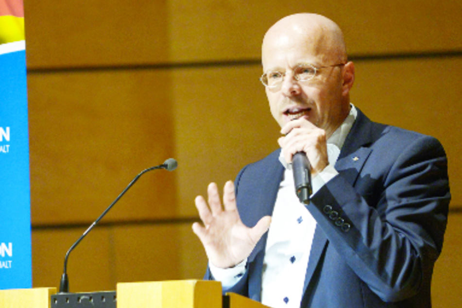 AfD-Landeschef Kalbitz will "Flügel" auflösen!