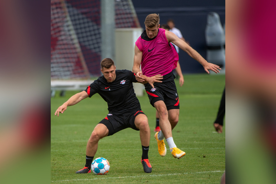 Willi Orban (28, l.) trainiert nach der EM wieder in Leipzig, hier gemeinsam mit Alexander Sörloth (25).