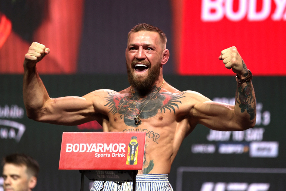 UFC-Superstar Conor McGregor (34) wird nach mehr als zwei Jahren erneut die Fäuste fliegen lassen.