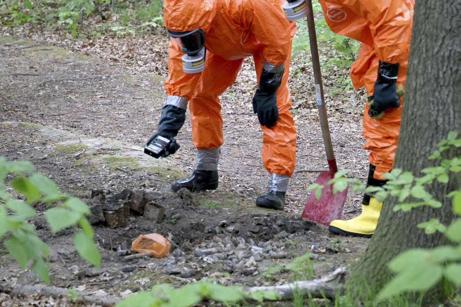 Der Geigerzähler zeigte erhöhte Strahlung am ersten Fundort.
