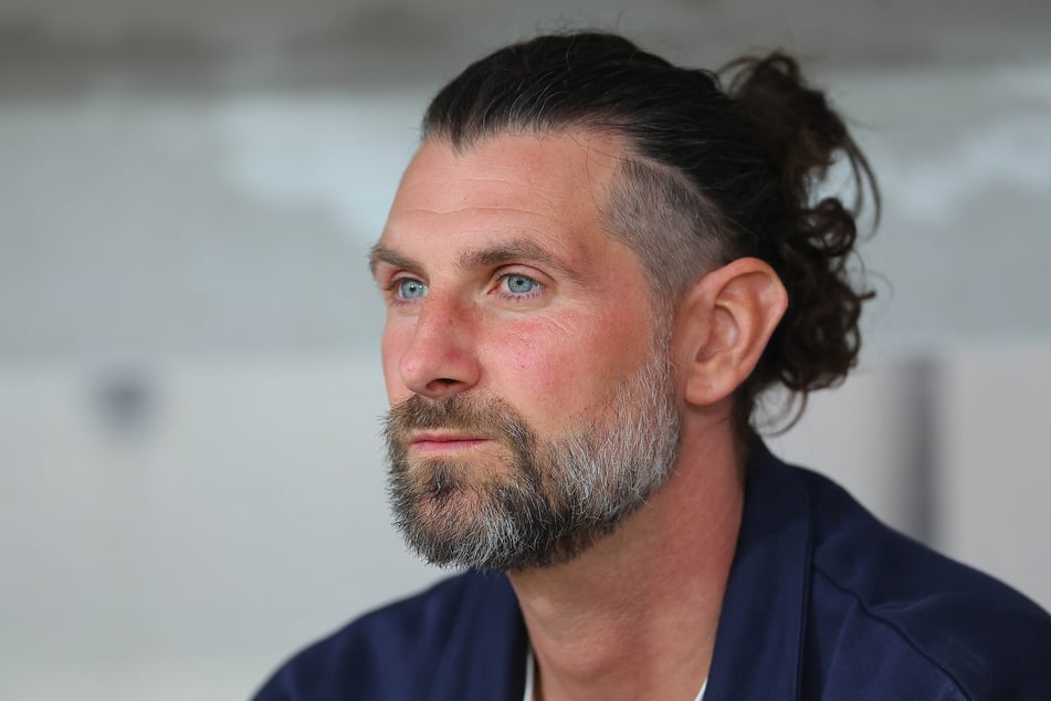 FSV-Sportdirektor Robin Lenk (41) sucht dringend einen Stürmer.