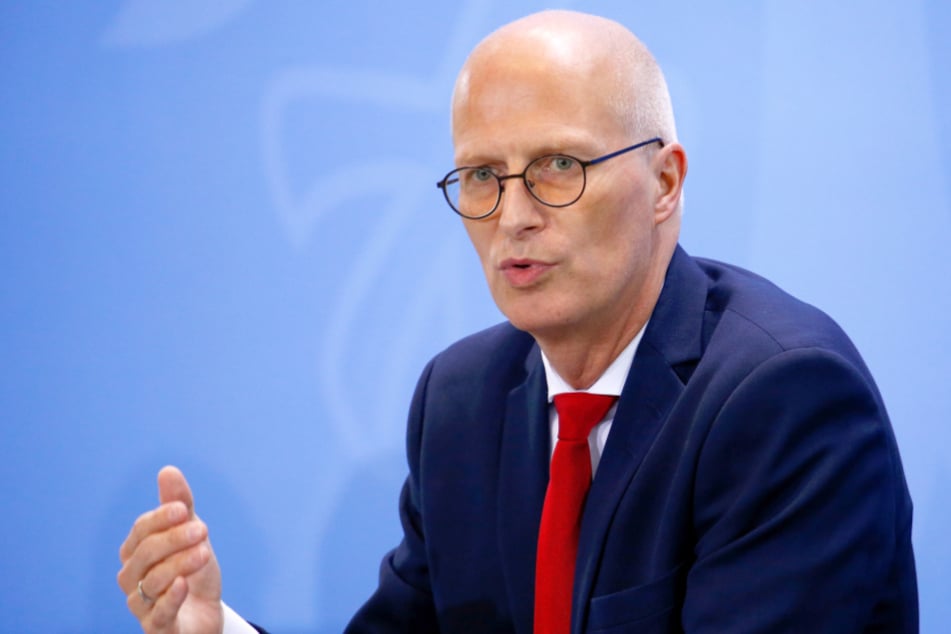 Bürgermeister Peter Tschentscher (SPD) ist mit dem höheren Bußgeld für Corona-Regelbrecher einverstanden.