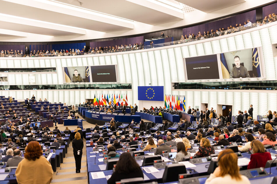 Ab 2025 bestimmen nun auch 16- und 17-Jährige über die Zusammensetzung des Europäischen Parlaments mit.