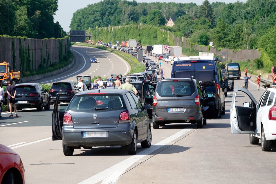 Die Sperrung auf der A4 bei Chemnitz sorgte am Sonntagmorgen für einen langen Stau.