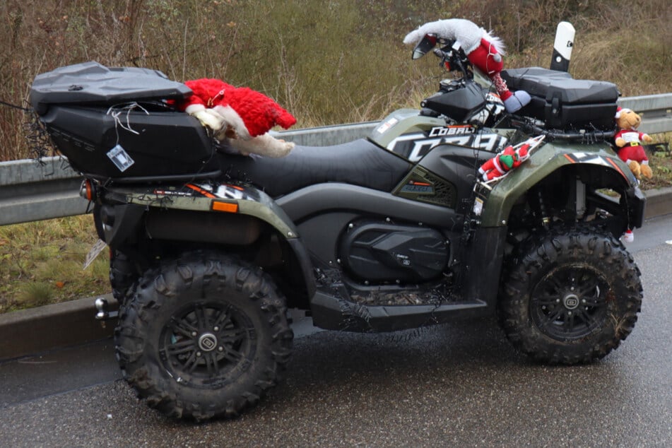 Unfall A6: Unfall mit "Weihnachts-Quad": Fahrer stürzt und wird schwer verletzt