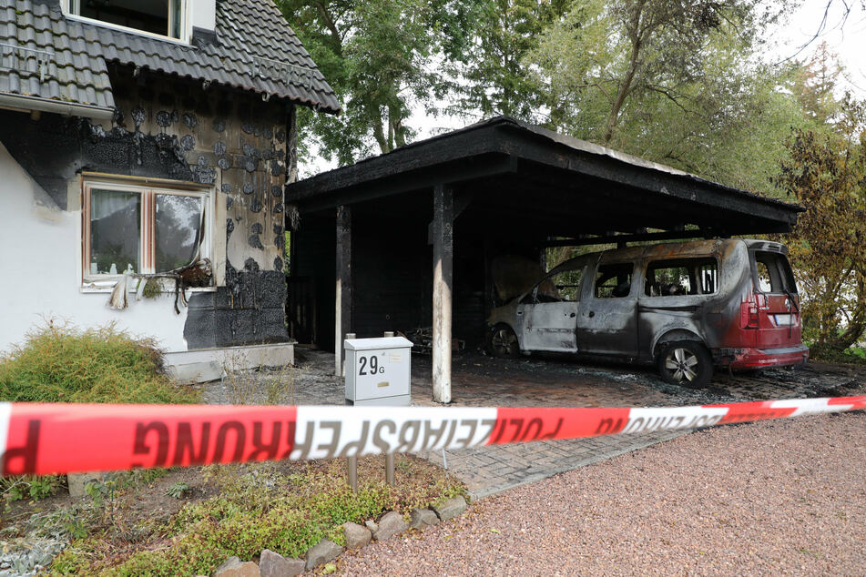 In Rabenstein griffen die Flammen auf ein Wohnhaus über.
