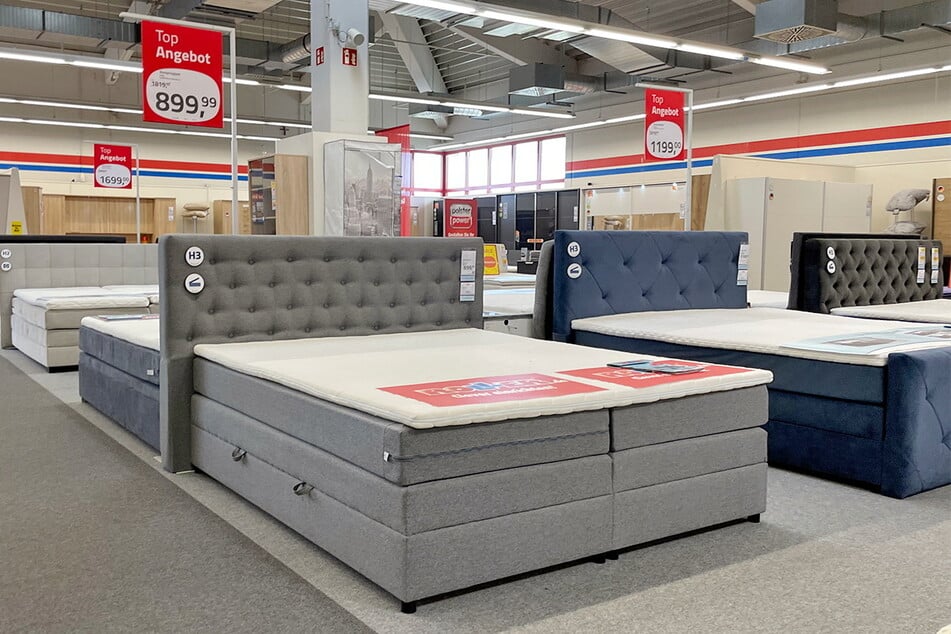 Bei ROLLER in Nordhausen gibt's am Sonntag (7.12.) unter anderem 20 Prozent Rabatt² auf Möbel.