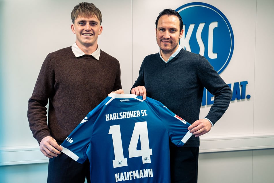 Wieder mit der 14 auf Torejagd? Angreifer Mikkel Kauffmann (24, l.) will wie schon 2022/23 beim KSC durchstarten.