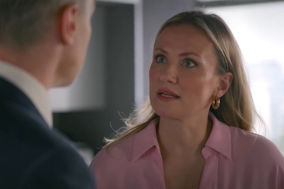 Isabelle rät Kilian, dass er Maximilian von der Familie fernhalten soll.