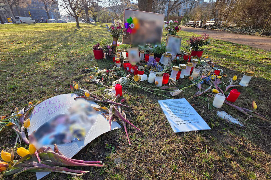 Vor dem Landgericht in Dresden haben Freunde und Angehörige der getöteten Emma eine Gedenkstelle eingerichtet.