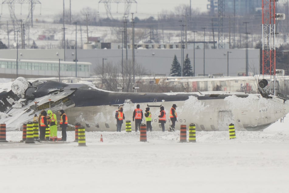 Delta will offer $30,000 to each passenger on a plane that crashed as it landed at Toronto airport this week, the carrier told AFP on Wednesday.