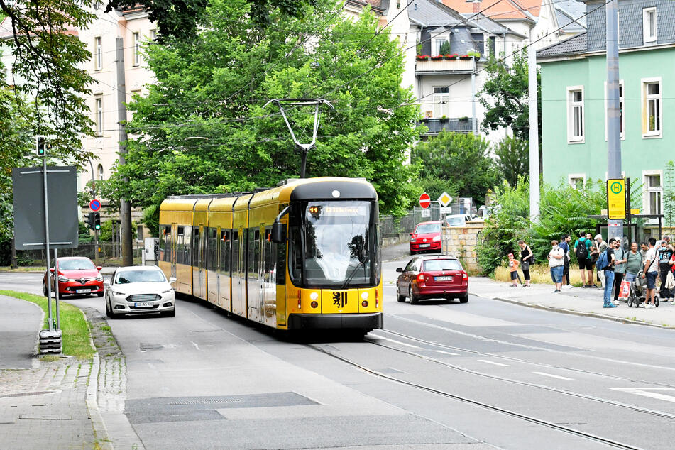 Die Stadt will die Bautzner Straße sanieren, Radler sollen mehr Platz bekommen.