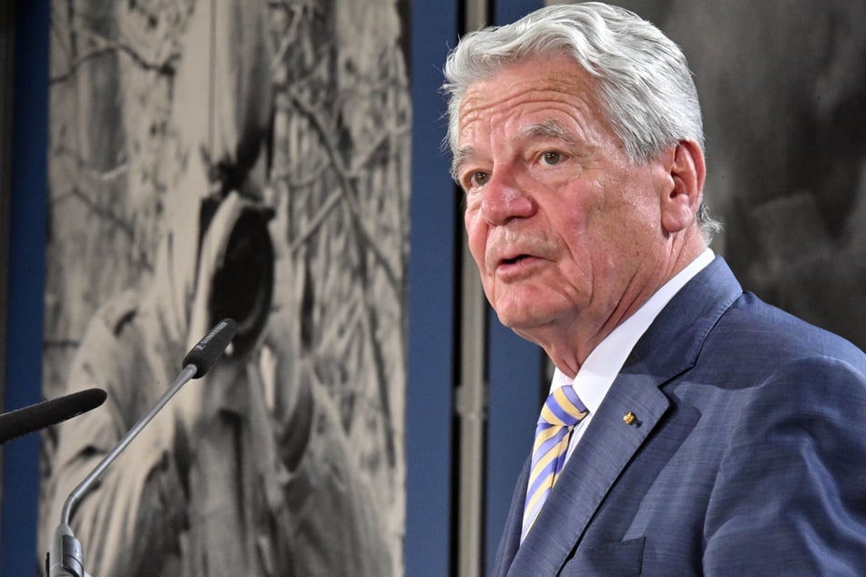 Ex-Bundespräsident Joachim Gauck (83) hat den Angaben nach ein inneres Bild vor sich, wenn er Thüringens AfD-Landespartei- und Fraktionschef Björn Höcke reden hört. (Archivbild)