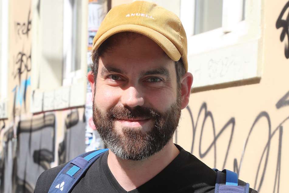 Anwohner Norman Härtel (37) kann dem angekündigten Verkehrsversuch wenig abgewinnen.