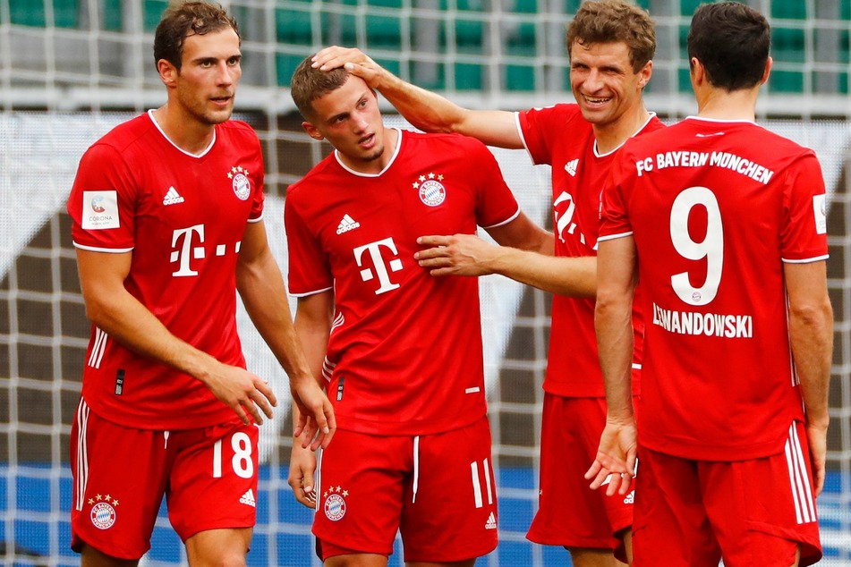 Michael Cuisance (22, 2.v.l.) konnte sich beim FC Bayern München nicht durchsetzen. Die Verantwortlichen wollen den Spieler verkaufen.