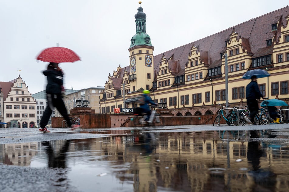 In den nächsten Tagen fallen immer wieder Regenschauer. (Archivbild)