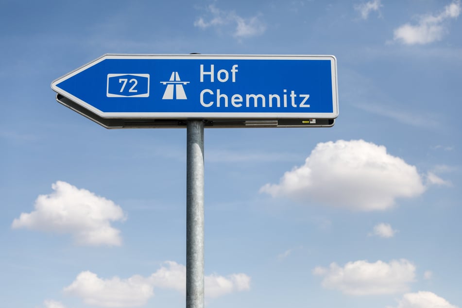Auf der A72 kam es am Dienstagabend zu einem Unfall mit Höhenflug.