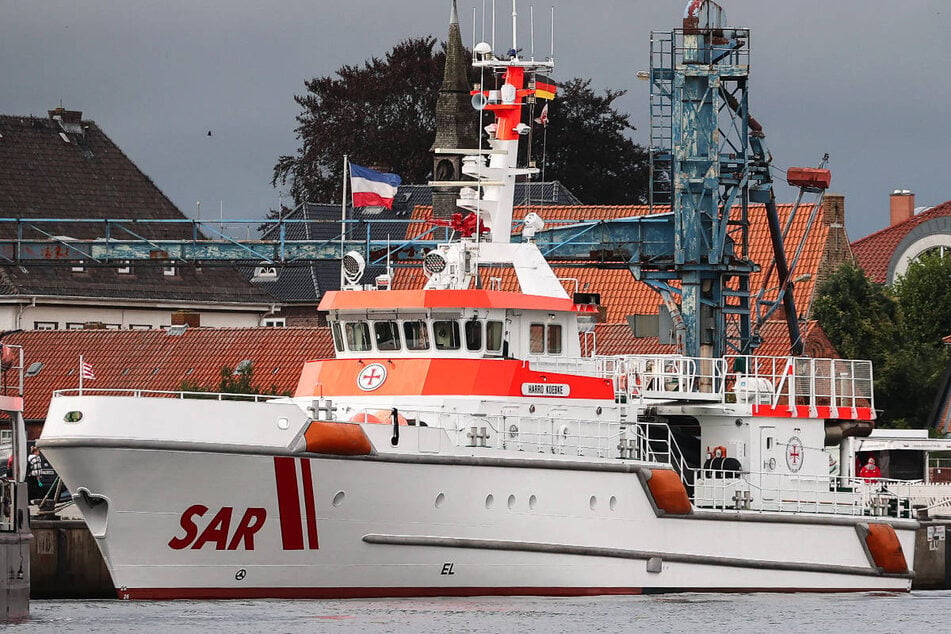 Der Seenotrettungskreuzer "Harro Koebke" hat sich von Sassnitz aus auf die Suche nach den Havaristen gemacht. (Archivfoto)