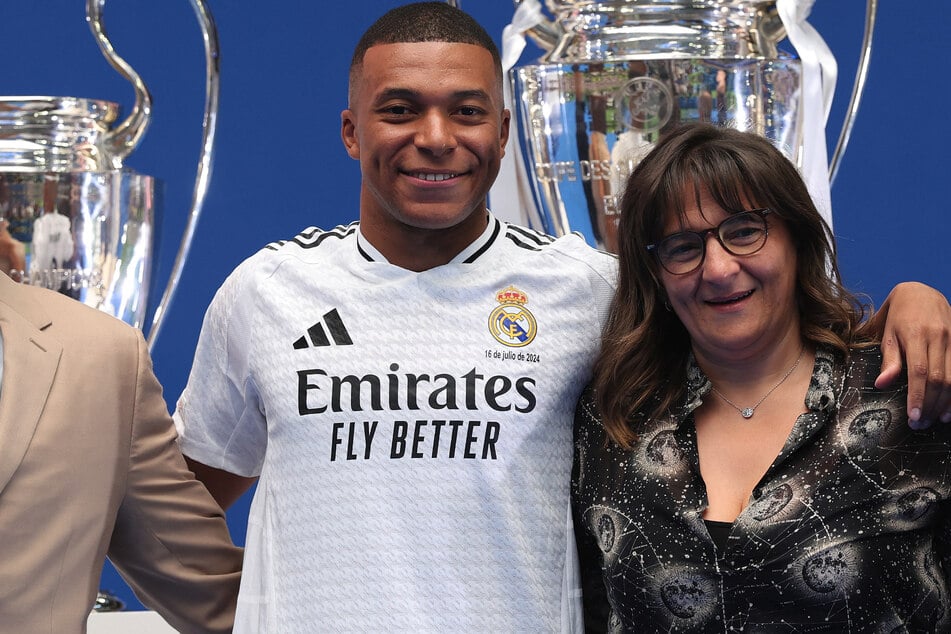 Mama als "Geldeintreiberin": Mbappé-Mutter legt sich mit Scheich-Klub an!