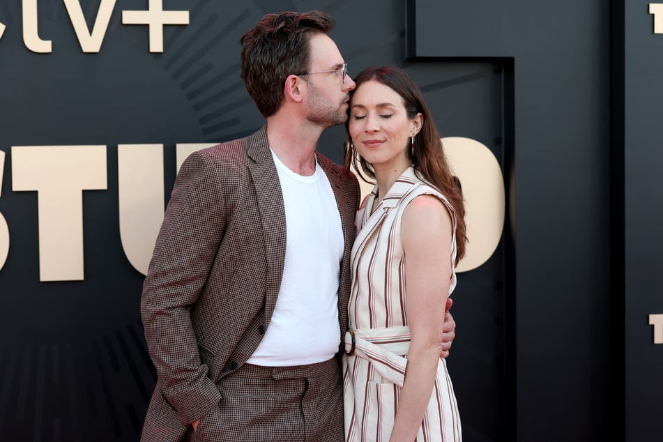 Patrick J. Adams (44) und Troian Bellisario (40) sind seit 2016 verheiratet.