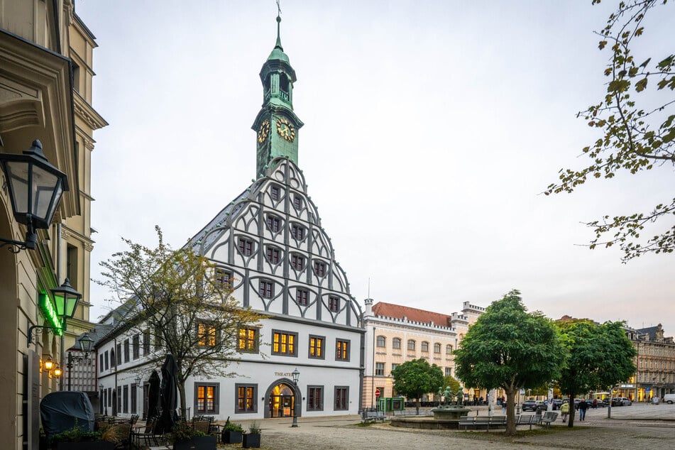 Den Theaterleuten im Zwickauer Gewandhaus steht ein harter Weg bevor.