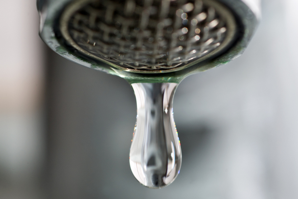 Im Magdeburger Stadtteil Fermersleben kam es am Mittwoch zu einem Wasserrohrbruch. (Symbolbild)